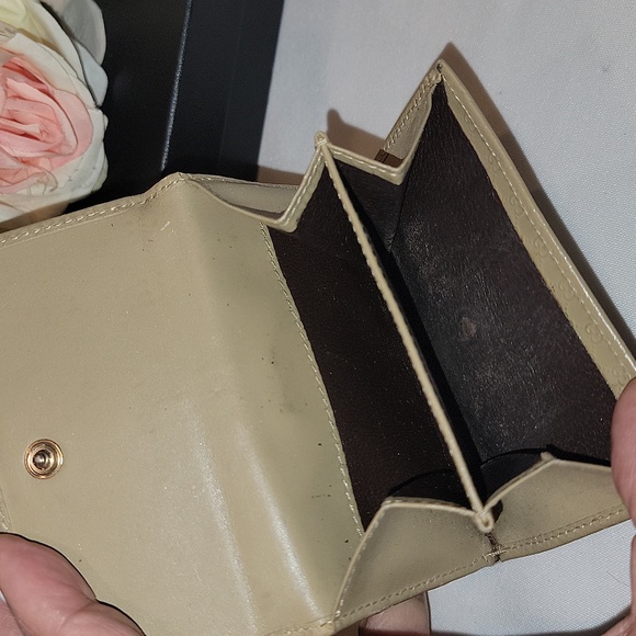 Authentic Gucci Guccisima short wallet - Picture 7 of 12